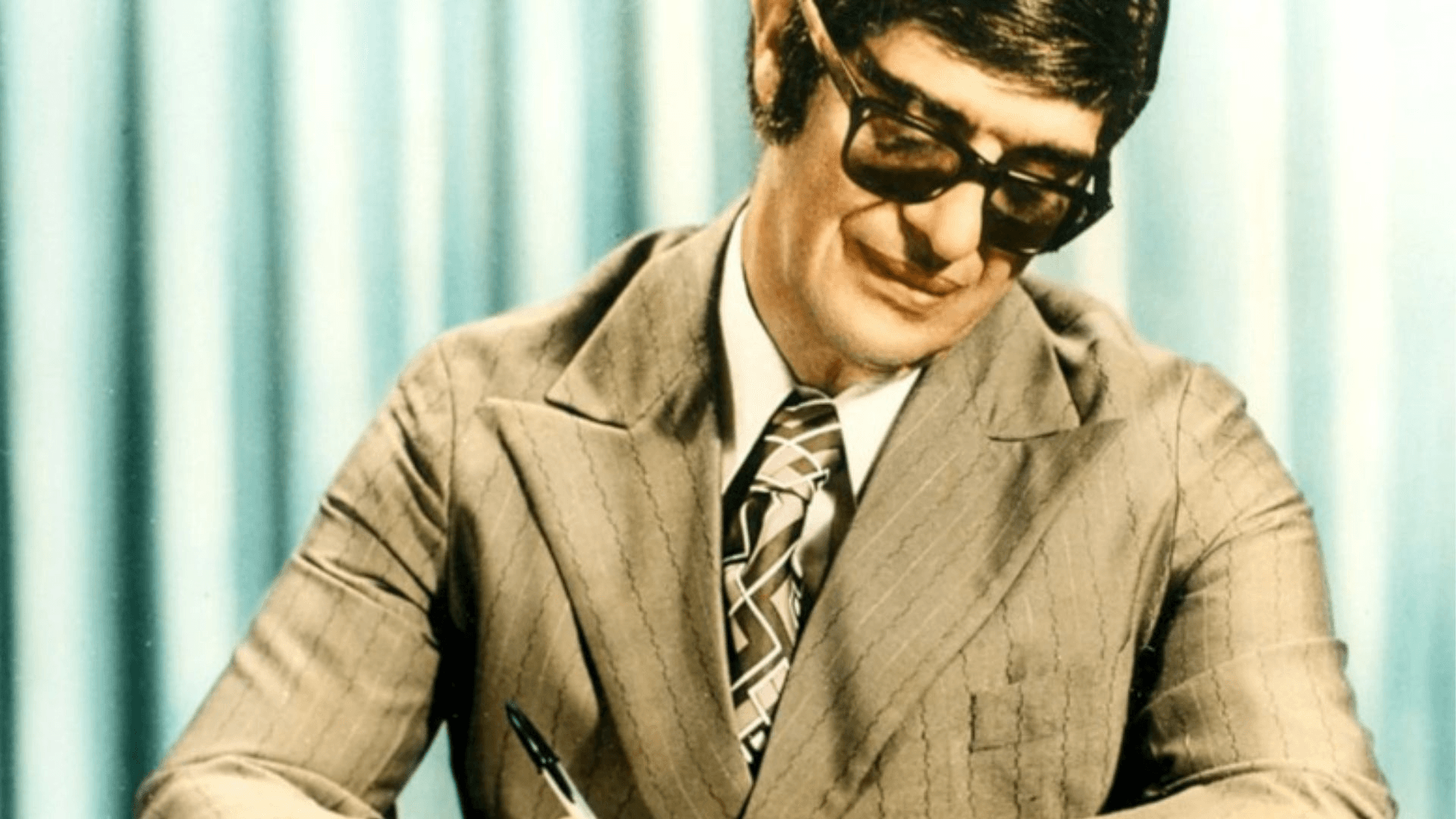 Chico Xavier psicografando